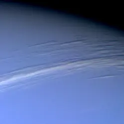 Cirrus de Neptune - crédits : Courtesy NASA / Jet Propulsion Laboratory