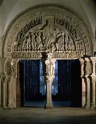 Sainte-Madeleine, Vézelay, portail de l'avant-nef - crédits : Peter Willi/  Bridgeman Images 