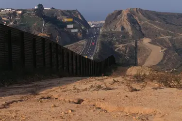 Frontière américano-mexicaine - crédits :  Andrew Lichtenstein/ Sygma/ Getty Images