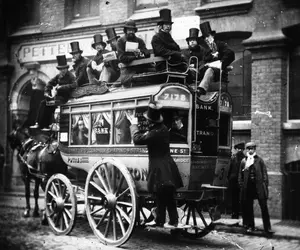 Omnibus à l'impériale - crédits : London Stereoscopic Company/ Hulton Archive/ Getty Images