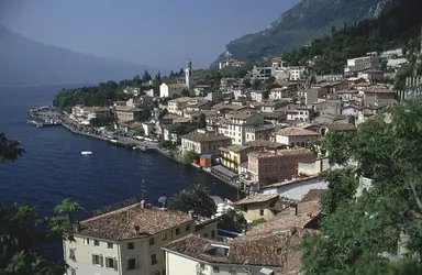 Limone sul Garda au bord du lac de Garde (Italie) - crédits : Insight Guides