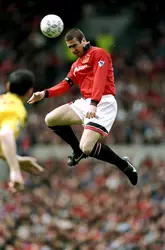 Éric Cantona - crédits : Shaun Botterill/ Allsport/ Getty Images