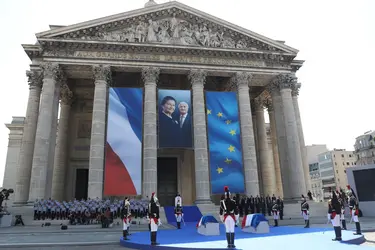 Entrée de Simone et Antoine Veil au Panthéon, 2018 - crédits : Ludovic Marin/ Pool/ AFP