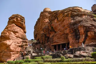 Temple rupestre de Badami - crédits : mihirjoshi/ Shutterstock.com