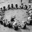 Jeu d'enfants sur la plage - crédits : Fox Photos/ Getty Images