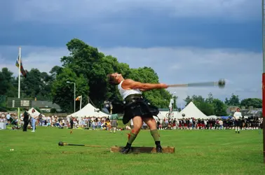 Jeux traditionnels écossais - crédits : Mark A Leman/ The Image Bank/ Getty Images