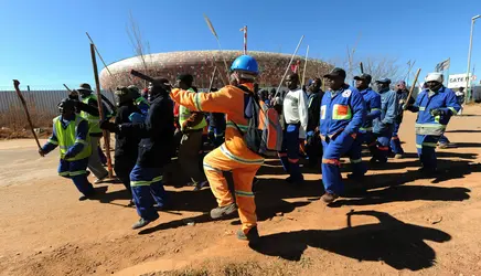 Grève des ouvriers du B.T.P. en Afrique du Sud, 2009 - crédits : Alexander Joe/ AFP