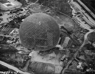 Le pavillon des États-Unis - crédits : Keystone/ Hulton Archive/ Getty Images