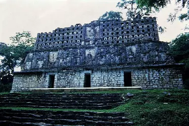 Yaxchilan : vue extérieure du temple de l'Oiseau - crédits : Index/  Bridgeman Images 