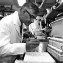 Har Gobind Khorana - crédits : Image courtesy of the UW-Madison Archives, #S04437