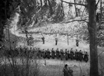 Exécution au Mont-Valérien, 1944 - crédits : PVDE/ Bridgeman Images