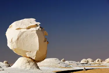 Champignons en calcaire, Sahara, Égypte - crédits : O. Znamenskiy/ Shutterstock