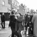 Affrontements entre des jeunes et la police à Clacton (Royaume-Uni) - crédits : Daily Mirror /Mirrorpix/ Getty Images