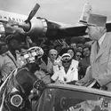 Charles de Gaulle à Abidjan, 1958 - crédits : Keystone/ Hulton Archive/ Getty Images