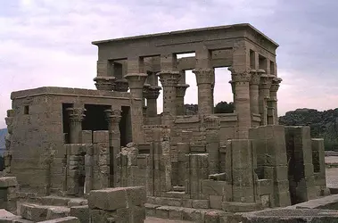 Kiosque de Trajan à Philae, Égypte - crédits :  Bridgeman Images 