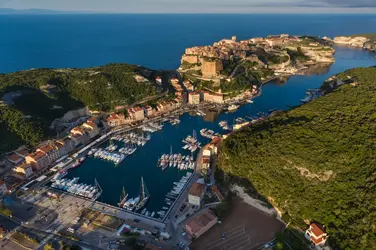 Le site de Bonifacio en Corse - crédits : Marc Dozier/ The Image Bank/ Getty Images