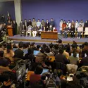 Hwang Woo-suk lors d'une conférence de presse à Séoul, le 12 janvier 2006 - crédits : Jung Yeon-Je/ AFP