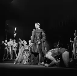 <em>Titus Andronicus</em> de W. Shakespeare, mise en scène de Peter Brook - crédits : Pierre Vauthey/ Sygma/ Sygma/ Getty Images