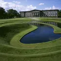 Charles Jencks : «Landform Ueda» - crédits : Arcaid/ Universal Images Group/ Getty Images