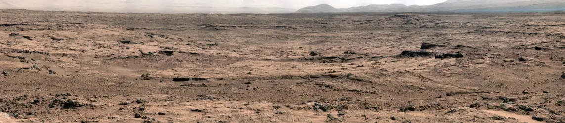 Vue panoramique du site martien « Rocknest » prise par le rover Curiosity - crédits : JPL/ NASA