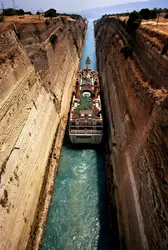 Canal de Corinthe - crédits : George Grigoriou/ The Image Bank/ Getty Images