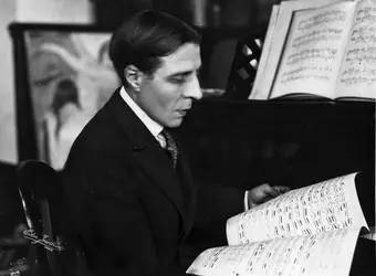 Alfred Cortot en 1910 - crédits : Edmund Joaillier/ Hulton Archive/ Getty Images