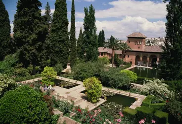 Alhambra de Grenade, jardins - crédits : Stephen Beer/ The Image Bank/ Getty Images