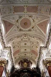 Église Saint-Ignace, Prague, C. Lurago - crédits : Bildarchiv Monheim/ AKG-images