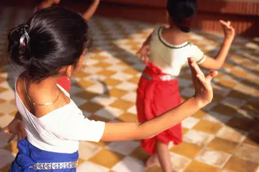Danseuses cambodgiennes - crédits : Kevin R. Morris/ Getty Images