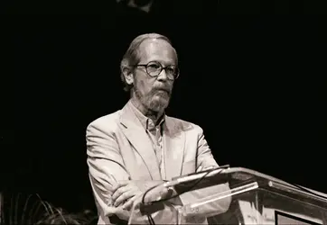 Elmore Leonard - crédits : MDCarchives