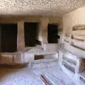 Intérieur d’un tombeau, Hégra (Arabie Saoudite) - crédits : Laila Nehmé