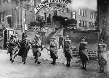 Départ des troupes d'occupation françaises en Allemagne - crédits : Three Lions/ Hulton Archive/ Getty Images