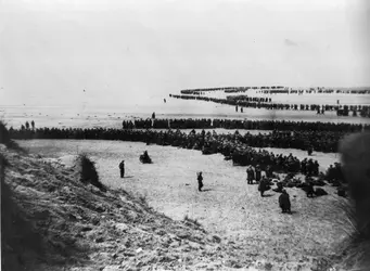 Dunkerque - crédits : Topical Press Agency/ Getty Images