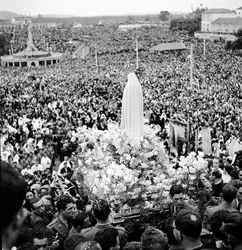 Fátima - crédits : George Pickow/ Hulton Archive/ Getty Images