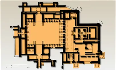 Kuh-é Kwadja : palais - crédits : Encyclopædia Universalis France