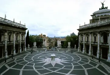 Place du Capitole, Rome - crédits :  Bridgeman Images 