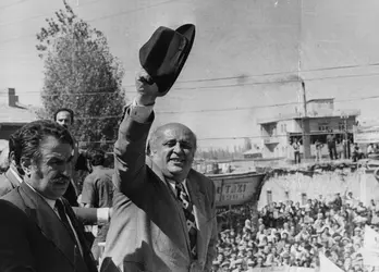 Süleyman Demirel en campagne électorale, Turquie, 1979 - crédits : Keystone/ Hulton Archive/ Getty Images