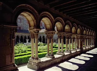 Cloître du monastère de Las Huelgas, Burgos, Espagne - crédits : John Bethell/ Bridgeman Images