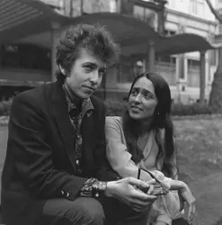 Bob Dylan et Joan Baez - crédits : Keystone/ Hulton Archive/ Getty Images