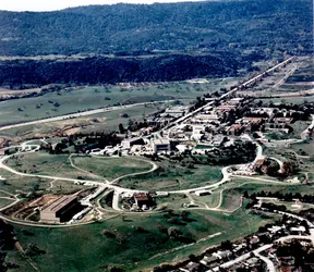 S.L.A.C. - crédits : Stanford Linear Accelerator Center