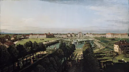 Vue du château de Nymphenburg prise de l'Est, B. Bellotto - crédits : Bayerische Verwaltung der Staatlichen Schlösser, Gärten und Seen, Munich, Allemagne