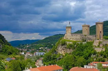 Foix : le château comtal - crédits : Education Images/ Universal Images Group/ Getty Images