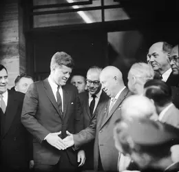 Nikita Khrouchtchev et John F. Kennedy, 1961 - crédits : Ron Case/ Getty Images