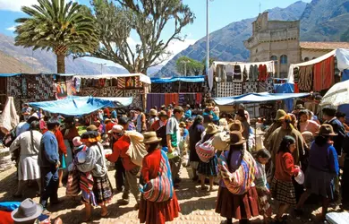 Marché de Pisac, Pérou - crédits : Michel Gounot/ Gamma-Rapho/ Getty Images