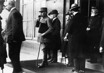 Ferdinand Foch à la conférence de la paix, 1919 - crédits : Hulton Archive/ Getty Images