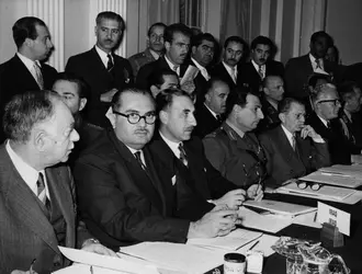 Conférence de Bagdad, 1955 - crédits : Fox Photos/ Hulton Archive/ Getty Images