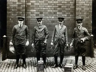 Chasseurs de rats dans le port de Liverpool - crédits : Wellcome Collection ; CC BY 4.0