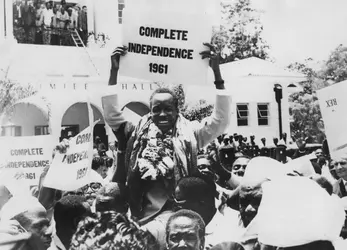 Julius Nyerere et l'indépendance du Tanganyika (1961) - crédits : Keystone/ Hulton Archive/ Getty Images