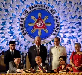 Accord de paix aux Philippines, 2014
 - crédits : Dennis M. Sabangan/ EPA
