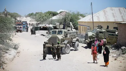 Patrouille de la Mission de l’Union africaine en Somalie (Amisom) en Somalie, février 2012 - crédits :  John Cantlie/ Getty